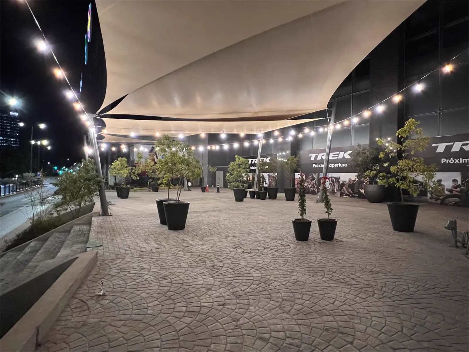 Infraestructura comercial de Explanada Costanera Center