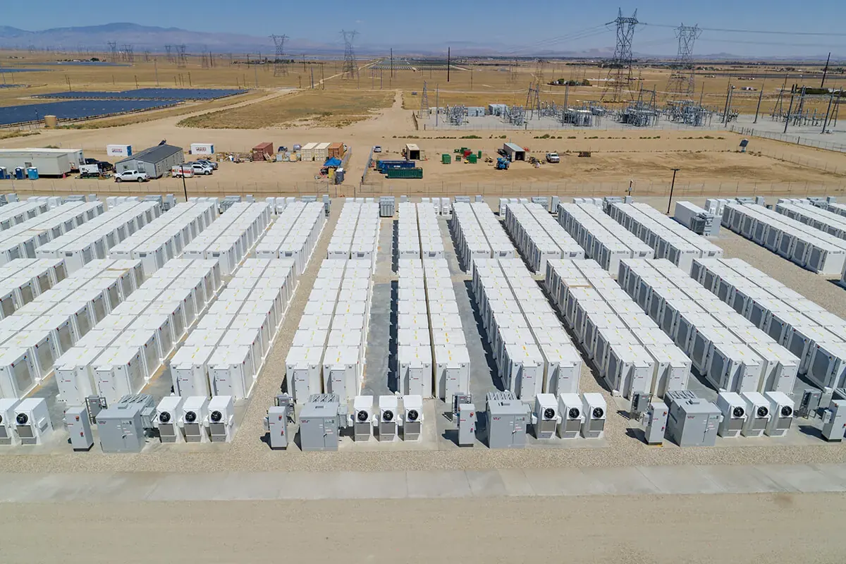 Imagen técnica 05 del servicio Ingeniería BESS Battery Energy Storage System
